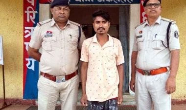 घर में घुसकर महिला के गले से मंगलसूत्र लूट की कोशिश, हंसिया अड़ाकर दी जान से मारने की धमकी, परिजनों और ग्रामीणों ने आरोपी को दबोचा