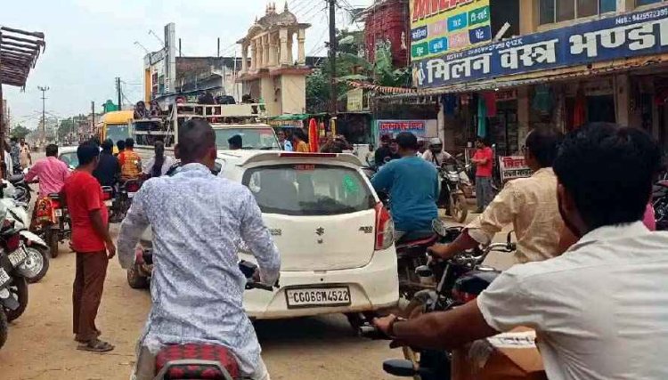 ससुराल जा रहे कमचारी को ट्रक ने मारी टक्कर  वाहन कुचला, ड्राइवर फरार, बोलेरो को देख डिवाइडर से टकराया युवक, तीन हादसों में 3 लोगों की मौत