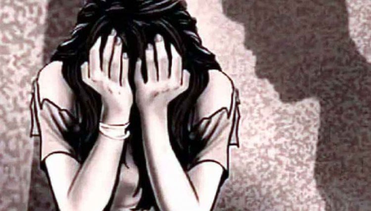 प्राचार्य ने कर दी हदें पार, स्कूल को बनाया अय्याशी का अड्डा, नाबालिग छात्राओं ने लगाया गंभीर आरोप, परिजनों में आक्रोश, FIR दर्ज