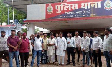 भाजपा कार्यकर्ता द्वारा ‘मन की बात’ न सुनने वालों की पिटाई पर पंकज शर्मा के नेतृत्व में कांग्रेसजनों ने किया थाना का घेराव