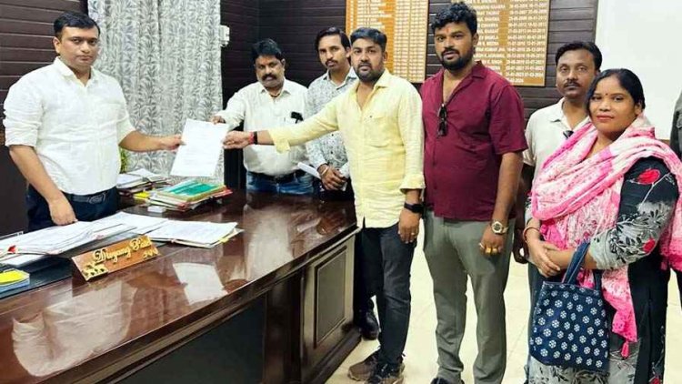 निगम परिसर में राष्ट्रपिता महात्मा गांधी जी के चित्र के ऊपर गुटका खाकर थूके जाने का मामला निंदनीय- आशीष, नगर निगम आयुक्त के खिलाफ FIR की मांग