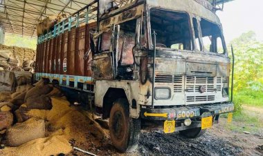 राइस मिल में देर रात भड़की आग, धान से भरी ट्रक धू-धू कर जली, 200 कट्टा धान जलकर खाक, फायर ब्रिगेड ने 2:30 बजे पाया काबू, मिल सुरक्षित