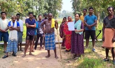 एक महीने से अंधेरे में डूबा पूरा गांव!, बिजली विभाग की लापरवाही पर फूटा ग्रामीणों का गुस्सा, बिजली विभाग की लापरवाही से ग्रामीण नाराज