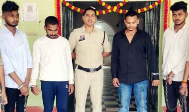 शहर के बीच सड़क पर फटाके फोड़कर शान दिखाना पड़ा भारी, पुलिस ने चार उपद्रवियों को किया गिरफ्तार, बाकी आरोपियों की तलाश जारी