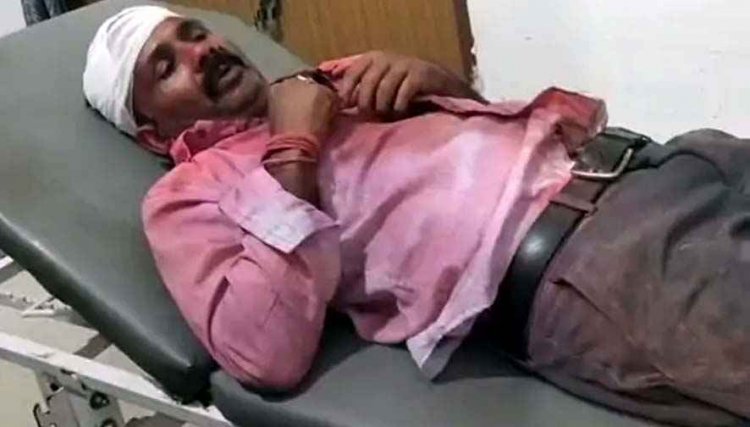 कांग्रेस नेता पर दुर्गा प्रतिमा विसर्जन के दौरान जानलेवा हमला, बेसबॉल स्टिक से फोड़ा सिर, दो गंभीर, पुलिस की सुरक्षा व्यवस्था पर सवाल