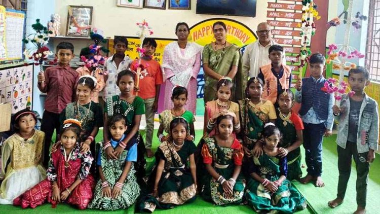 छत्तीसगढ़ी संस्कृति की गूंज, दीपावली पर बालिकाओं ने प्रस्तुत किया पारंपरिक सुवा नृत्य, खिसोरा में खेलकूद प्रतियोगिता का आयोजन