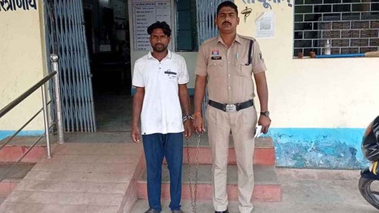 सड़क किनारे खड़ी मोटरसाइकिल चोरी मामले का खुलासा, नवापारा पुलिस ने बाइक चोर को गिरफ्तार कर भेजा सलाखों के पीछे