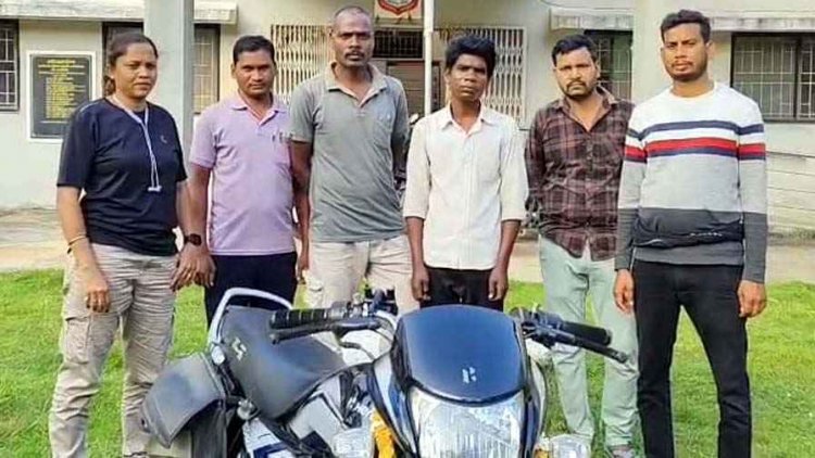 बाइक चोरी कर जंगल में छुपाया, मैनपुर पुलिस ने 5 दिनों के भीतर आरोपी को गिरफ्तार कर मोटरसाइकिल और नगद रकम किया बरामद