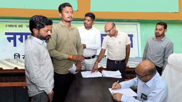 भ्रष्टाचार और लापरवाही का अड्डा बना नगर पंचायत कार्यालय, कोपरा में सीएमओ के खिलाफ पार्षदों ने खोला मोर्चा, लगाया संगीन आरोप