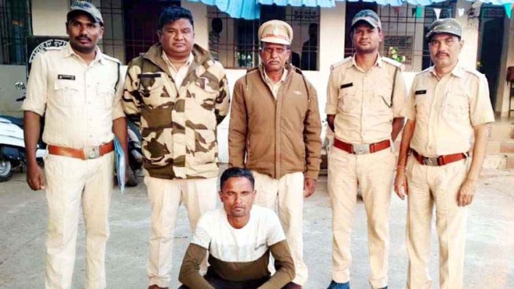 देवभोग में वन विभाग की बड़ी कार्रवाई, जंगली सूअर का अवैध कच्चा मांस और स्कूटी जब्त, मौके पर एक तस्कर परमानंद गिरफ्तार