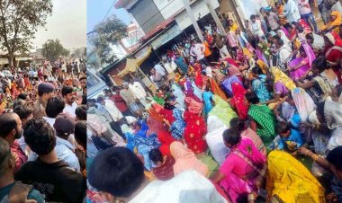 विद्युत उपकेंद्र निर्माण के लिए आबंटित जमीन का विरोध, नाराज ग्रामीणों ने आरंग-खरोरा मुख्य मार्ग किया जाम, महिलाएं भी शामिल