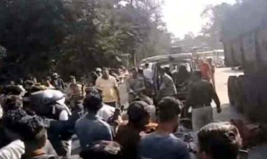 दर्दनाक सड़क हादसा, ओवरटेक के दौरान तेज रफ्तार ट्रेलर की चपेट में आए बाइक सवार दो युवक, दोनों की मौके पर मौत, पसरा मातम