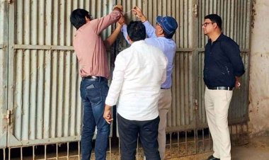 कलेक्टर का बड़ा एक्शन, 2 राइस मिल और 17 कोचियों के गोदाम सील, इधर धान खरीदी प्रभारी और ऑपरेटर नौकरी से बर्खास्त, मचा हड़कंप