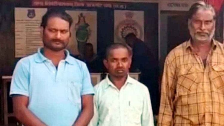 झोपड़ी में तोड़फोड़ कर लगाई आग, महिला से 2.5 लाख की अवैध वसूली में नाकाम होने पर दिया वारदात को अंजाम, पार्षद समेत 3 गिरफ्तार