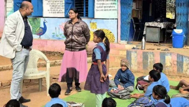 गरियाबंद जिले की स्कूलों का औचक निरीक्षण, नदारद मिले 6 प्राचार्य और 13 शिक्षक, गुरुजी मना रहे पिकनिक, शिक्षा व्यवस्था पर उठ रहे सवाल