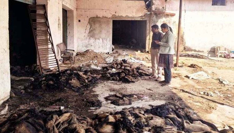 धान खरीदी के बीच जांच से पहले राइस मिल के बारदाना गोदाम में लगी आग, हादसा या फिर बड़े भ्रष्टाचार को छुपाने की कोशिश, उठ रहे सवाल