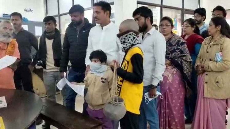 मुक्तिधाम से अस्थियों की चोरी, मचा हड़कंप, परिवार ने थाने में दर्ज कराई शिकायत, ​अस्थियां चुराते सीसीटीवी में कैद हुई पत्नी लापता