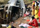 मुख्यमंत्री कन्या विवाह में शामिल होने महामाया मंदिर जा रहे 108 दूल्हे-दुल्हनिया की बस गड्ढे में गिरी, ड्राइवर-कंडक्टर फरार, तड़पते रहे घायल