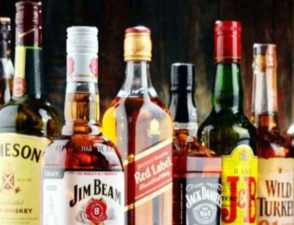 शराब के शौकीनों पर मेहरबान छत्तीसगढ़ सरकार, Bar & Club व्यवसाइयों को दी बड़ी राहत, लाइसेंस सस्ता, गारंटी मुक्त, एयरपोर्ट पर भी टकरा सकेंगे जाम