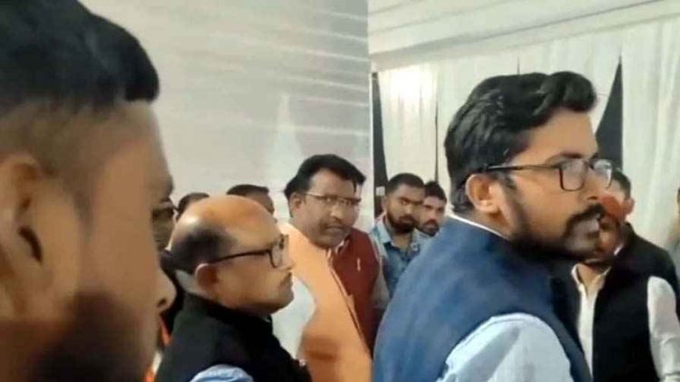 राजिम कुंभ अव्यवस्थाओं में घिरा!, खाली कुर्सियों और भूखे कलाकारों ने खोली प्रशासन की पोल, भव्य आयोजन के दावों के बीच कमजोर तैयारी उजागर