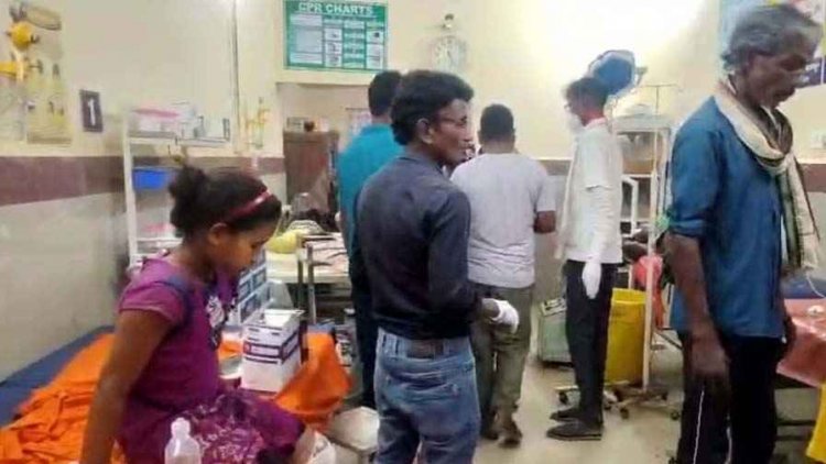 नेशनल हाईवे पर तेज रफ्तार ट्रक की जोरदार ठोकर से ट्रैक्टर ट्रॉली पलटी, हादसे में एक महिला की दर्दनाक मौत, 11 घायल, 4 गंभीर, ड्राइवर फरार