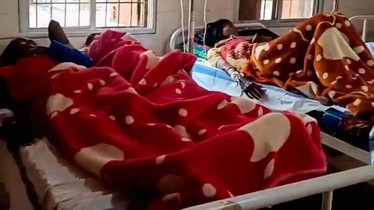 चौथिया कार्यक्रम की दावत बनी आफत, फूड पॉइजनिंग का तांडव, दो पंचायतों के दर्जनों ग्रामीण अस्पताल में भर्ती, स्वास्थ्य विभाग ने लगाया शिविर