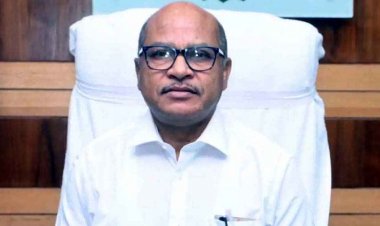 कलेक्टर ने लिया फैसला, गरियाबंद के 5 तहसीलदारों के कार्यक्षेत्र में किया गया बदलाव, मयंक अग्रवाल छुरा रवाना, डिम्पल ध्रुव को मिली राजिम की जिम्मेदारी