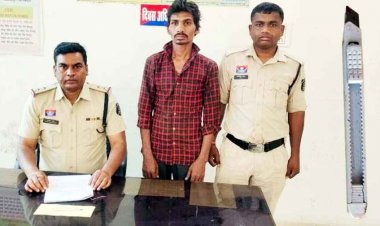 शराब के लिए पैसों की मांग, इंकार करना पड़ा महंगा, युवक पर ब्लेड से जानलेवा हमला हमला, आरोपी भुनेश्वर गिरफ्तार होकर पहुंचा सलाखों के पीछे