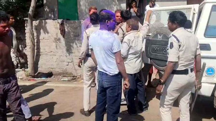 नशे में धुत युवकों का पुलिस टीम पर हमला, अपराधियों ने टीआई और पुलिसकर्मियों की पिटाई, महिला आरक्षक की फाड़ी वर्दी, दो आरोपी गिरफ्तार