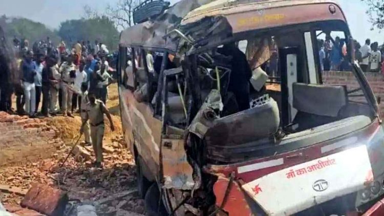 छत्तीसगढ़ में दर्दनाक हादसा, अनियंत्रित होकर पलटी यात्री बस, 6 की मौत, 20 से ज्यादा घायल, मची चीख-पुकार, 5 माह के बच्चे की भी गई जान