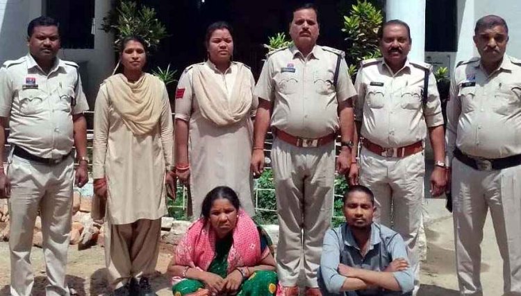 पत्नी-बेटे ने डंडे से पीटा, गला दबाकर उतारा मौत के घाट, हत्या की साजिश को छिपाने फंदे पर लटकाया शव, नशे से परेशान होकर ली जान, दोनों गिरफ्तार
