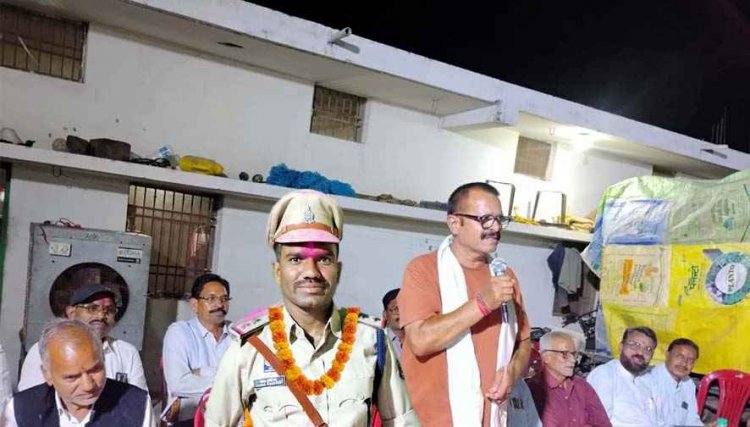 बेलटुकरी के किसान पुत्र बने प्लाटून कमाण्डर उपनिरीक्षक, कौशल साहू के घर वापसी पर ग्रामीणों ने जुलुस निकालकर किया जोरदार स्वागत, दिया आशीर्वाद