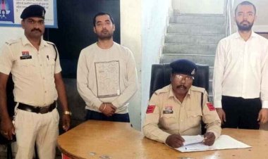 फरार आरोपी को पकड़ने गई पुलिस टीम पर हमला, बेटा और भतीजा गिरफ्तार होकर पहुंचे सलाखों के पीछे, शासकीय कार्य में बाधा डालने का केस दर्ज
