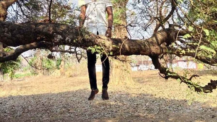 बोईरगांव में 26 वर्षीय युवक ने फांसी लगाकर दे दी जान, गांव में शोक और चिंता का माहौल, मैनपुर क्षेत्र में आत्महत्या का 8वां मामला, उठ रहे कई तरह के सवाल