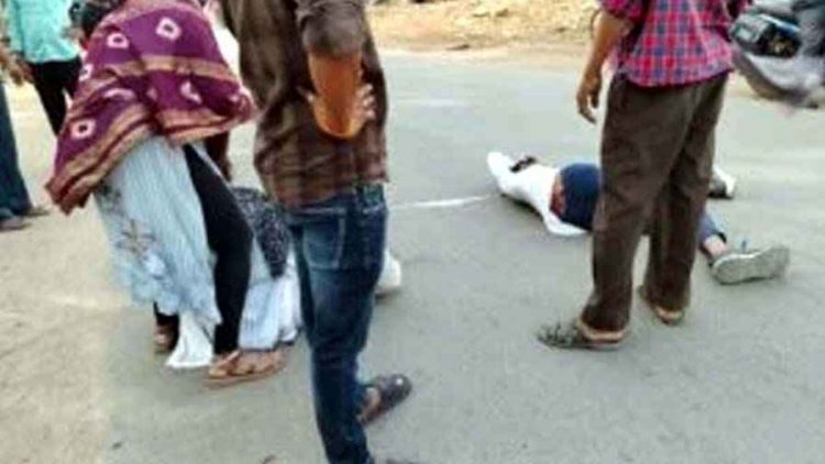 गरियाबंद में तेज रफ्तार दो बाइकों की आमने-सामने जोरदार टक्कर, सड़क हादसे में युवक का सिर फटने से गंभीर घायल, इलाज जारी, नहीं पहुंची 108!