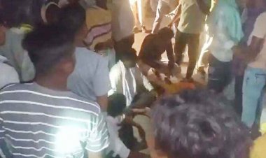 अज्ञात हाईवा ने बाइक को मारी जोरदार टक्कर, युवक की मौत पर ग्रामीणों का फूटा गुस्सा, 112 वाहन और एंबुलेंस में तोड़फोड़, पुलिसकर्मी और चालक घायल