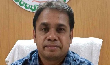 पालकों और मासूम बच्चों से दुर्व्यवहार, जिला शिक्षा अधिकारी ने लिया सख्त एक्शन, आपत्तिजनक शब्दों का प्रयोग के आरोप में शिक्षिका सस्पेंड