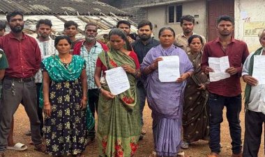 नकटी के बाद अब तूता में भी चलेगा बुलडोजर!, 36 परिवारों को मकान तोड़ने का नोटिस, 6 जुलाई तक मांगा जवाब, कांग्रेस ने ग्रामीणों से की मुलाकात