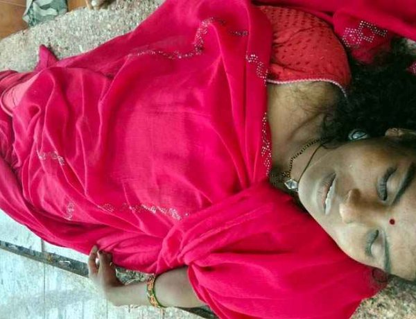 धमतरी में करंट लगने से महिला की मौत, घर के पास से गुजर रही तार, आंगन में कपड़े सुखाते के दौरान दर्दनाक हादसा, गांव और परिवार में शोक की लहर