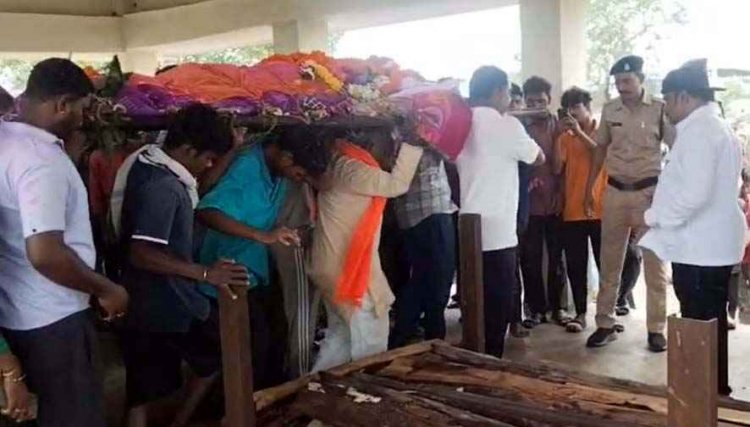 पद्म विभूषण पंडवानी गायिका तीजन बाई का निधन, राजकीय सम्मान के साथ हुआ अंतिम संस्कार, 70 वर्ष की उम्र में रायपुर AIIMS में ली आखिरी सांस