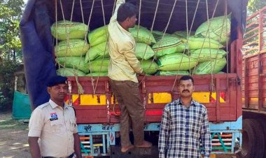 गरियाबंद पुलिस को तस्करी के मामले में मिली बड़ी कामयाबी, मेंटाडोर से 126 क्विंटल DAP खाद बरामद, ड्राइवर गिरफ्तार, वाहन समेत 8.78 लाख की संपत्ति जप्त