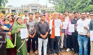 कोटवारी भूमि पर ढाबे को लेकर जमकर बवाल, सरपंच-उपसरपंच समेत 3 के खिलाफ एफआई आर दर्ज, ग्रामीणों ने लगाया अवैध कब्जे का आरोप