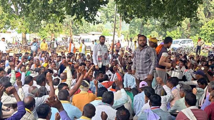 128 गांव के लोगों का कोकड़ी में जुटा जनसैलाब, 5 हजार ग्रामीणों की भलाई के लिए बैठक में विस्थापन और हक-अधिकार पर लिया बड़ा फैसला