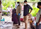 घर के अंदर मिली 55 वर्षीय व्यक्ति की लाश, 6 दिन बाद घर से बदबू आने पर लोगों ने पुलिस को दी खबर, इलाके में फैली सनसनी, पड़ोसियों से पूछताछ जारी