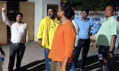 शराब के नशे में स्कूल पहुंचने का शिक्षक पर लगा आरोप, छात्राओं से गाली-गलौज और मारपीट की शिकायत, पत्रकारों से प्राचार्य की बदसलूकी, 4 घंटे तक प्रदर्शन