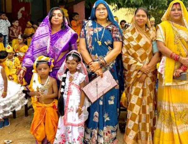 नन्हे राधा-कृष्ण की मनमोहक झांकियों से सजा विद्यालय, मटकी फोड़, रस्साकशी और डांडिया ने बढ़ाया उत्साह,हर्षोल्लास के साथ मनाई गई जन्माष्टमी
