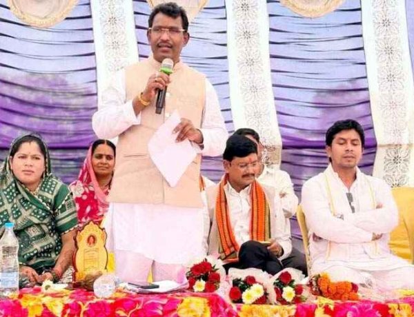 घोघरा में विकास की नई तस्वीर, सीसी रोड और सामुदायिक भवन का लोकार्पण, MLA रोहित साहू - ग्रामीण क्षेत्रों का विकास सरकार की सर्वोच्च प्राथमिकता