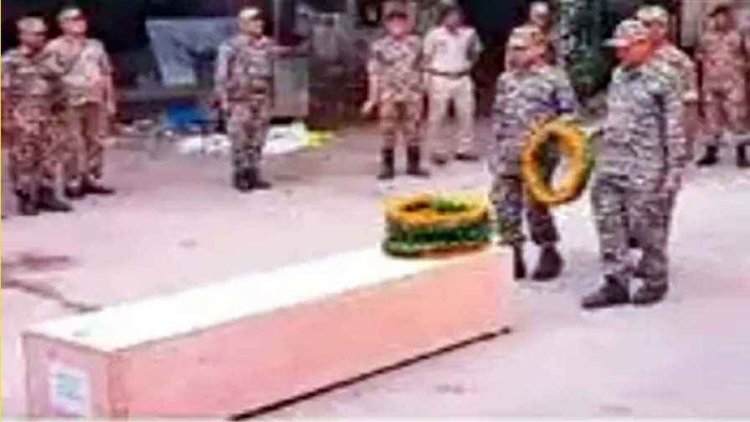 केंद्रीय विद्यालय के पास मिला ड्यूटी खत्म होने के बाद लापता CRPF आरक्षक का शव, पेड़ पर फांसी से लटकी मिली लाश, मचा हड़कंप, घरेलू विवाद बनी वजह!