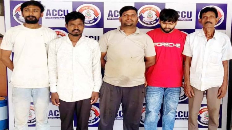 दुर्ग पुलिस ने की बड़ी कार्रवाई, कमीशन की लालच में साइबर ठगों को बैंक खाते देने वाले 6 म्यूल खाताधारक गिरफ्तार, बैंकिंग दस्तावेज और मोबाइल जब्त