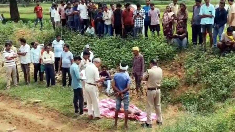 हाॅस्टल से गायब हुआ छात्र, दुसरे दिन तालाब में मिली 9 वर्षीय मासूम की लाश, कलेक्टर ने लिया सख्त एक्शन, आश्रम अधीक्षक सस्पेंड, जांच के आदेश जारी